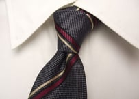 ネイビー系スーツに◎｜TREND　COLOR｜ネクスタイル｜グレー・エンジ系ストライプネクタイ【USED】0302