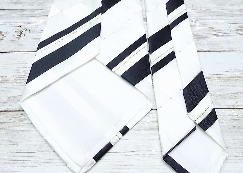 透かし模様が入ったワイドタイ｜Stllook 東レ シルック使用 ストライプ