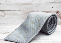 【外仕事の方にもオススメ】Tianlei（大創産業扱い）小紋総柄ネクタイ　シルバーグレー銀灰　ポリエステル　15000309