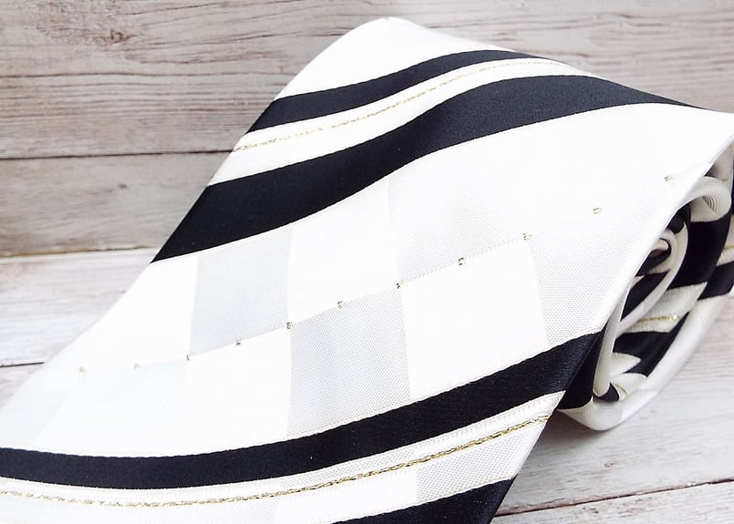 透かし模様が入ったワイドタイ｜Stllook 東レ シルック使用 ストライプ