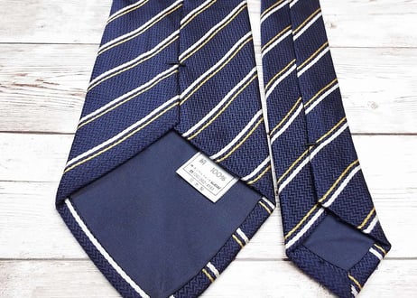 【紺ブレザーとの相性◎】日本製 Ronson（オックスフォード広島屋扱い）ストライプ柄ネクタイ ネイビーブロンズゴールド紺銅金　シルク100%　15000330  ビジネス系