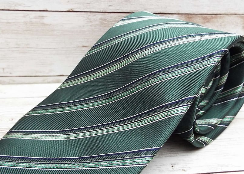 グリーンラメ入りの素敵ネクタイ】BRICK HOUSE（ブリックハウス