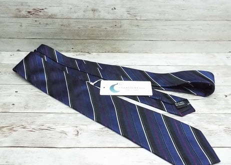 細身スタイルにおすすめ【未使用】STARLiGHT&co.（スターライト）ネイビーブルー＆ブラック　ストライプネクタイ｜ 青×黒｜シルク100％｜743766403553 682222774796