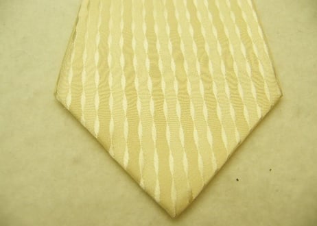 【FORMAL（晴画堂）】素敵な柄入り　クリーム系フォーマルネクタイ【冠婚葬祭系】【USED】1600625-009