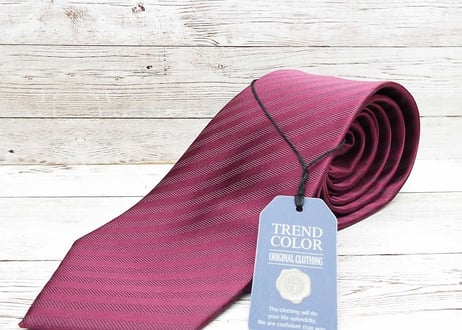 上品なボルドーカラー【未使用】TREND　COLOR（大門扱い）ワインレッド　シャドーストライプネクタイ　エンジ赤　ポリエステル100％｜682222774870