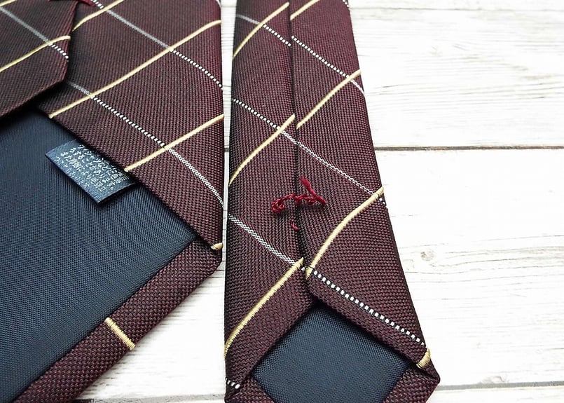 ブラウン茶系のスーツとの相性◎】ASHLEY REED クロスストライプ柄