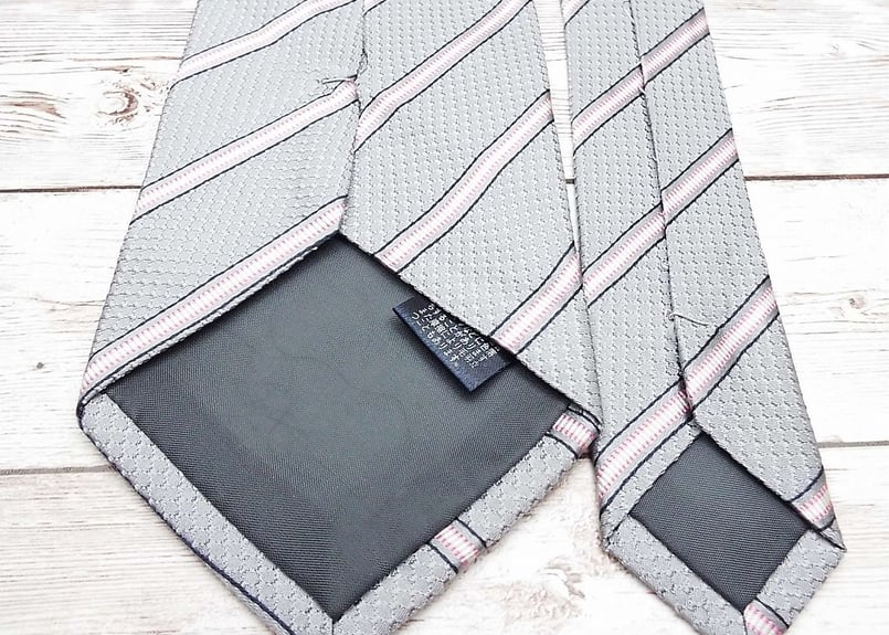 ピンクシャツとの相性◎】ASHLEY REED ストライプ柄ネクタイ シルバー