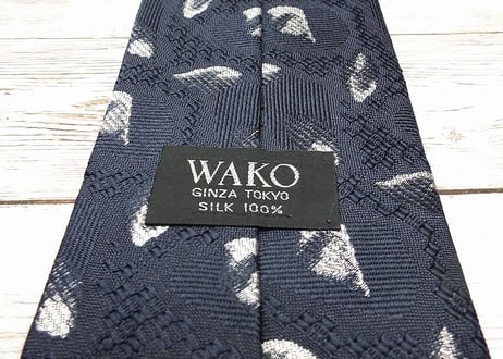 幾何学模様の素敵ネクタイ｜WAKO 銀座和光 ジャガード織り　総柄ネクタイ ネイビー・シルバー　シルク100%｜17002943