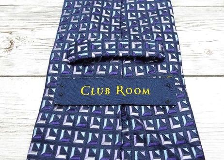 当店オーナーのお勧め｜CLUB ROOM クラブルーム パターン　スクエア総柄ネクタイ パープルネイビー シルク100%｜17002974