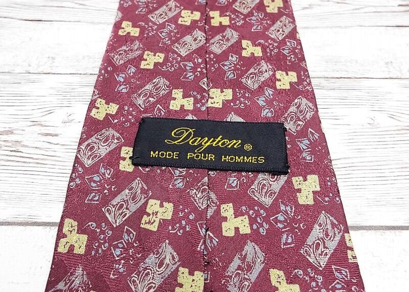 【専用】Tiffany ティファニー　ネクタイ　総柄　ワインレッド　ワイドタイ 幾何学模様のオールドネクタイ】Dayton（インタージェンマ）総柄
