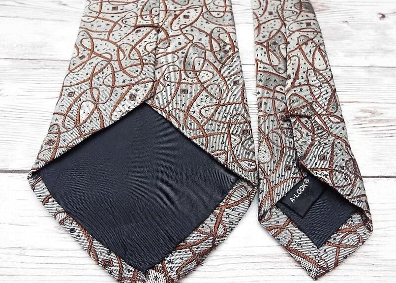 昭和レトロネクタイ】Mr.JUNKO コシノジュンコ 幾何学模様 総柄