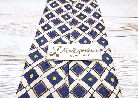 【90年代ヴィンテージネクタイ】NEW　EXPERIENCE ハンドメイド 透かしデザイン　総柄ネクタイ　ネイビーベージュ紺うす茶色　15000064 上品系 シルク100％