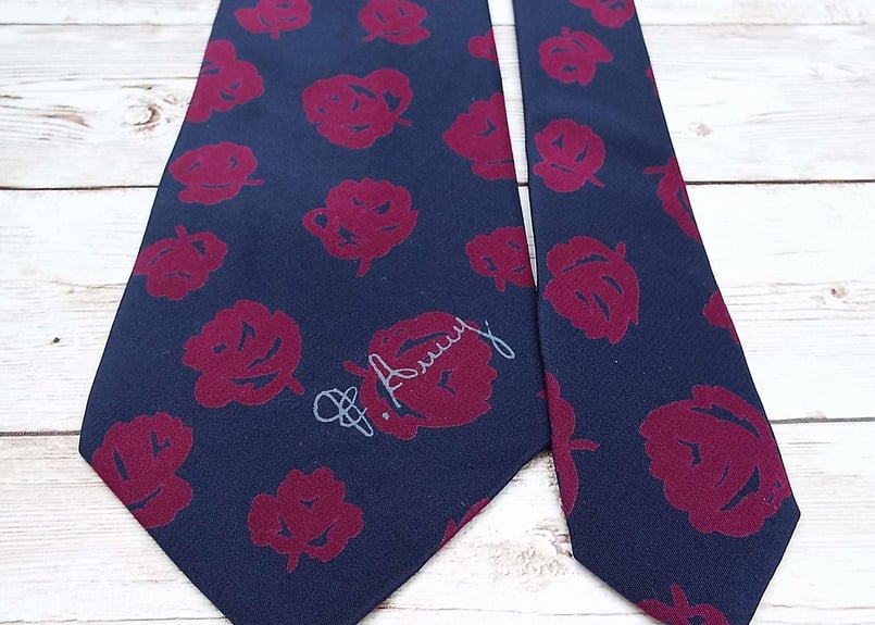 美品 ネクタイ バーバリー ネイビー×花 BURBERRY - BURBERRY バーバリー シルク100％ フラワー 花柄 総柄