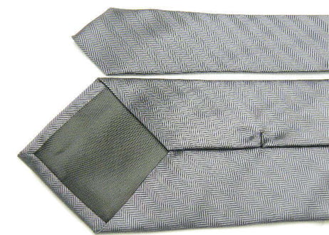 シックに決める！｜SIMPLE　PHRASE　CRAVAT｜ネクスタイル｜ヘリンボーン柄ダークグレー系ネクタイ【USED】0124