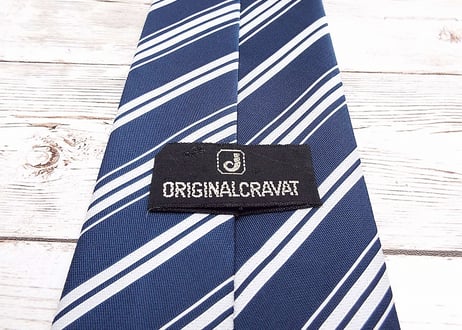 リネンジャケットと相性◎｜日本製 ORIGINALCRAVAT ストライプ柄 ネクタイ ブルーネイビー・グレーシルバー　ポリエステル100%｜17002981
