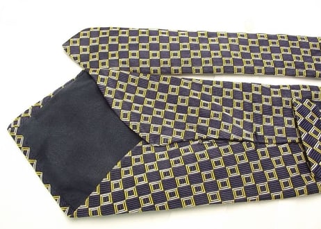イギリス製の素敵な１本｜チェスターバリー｜CHESTER BARRIE｜スクエア柄の綺麗なネイビー系ネクタイ【USED】0302
