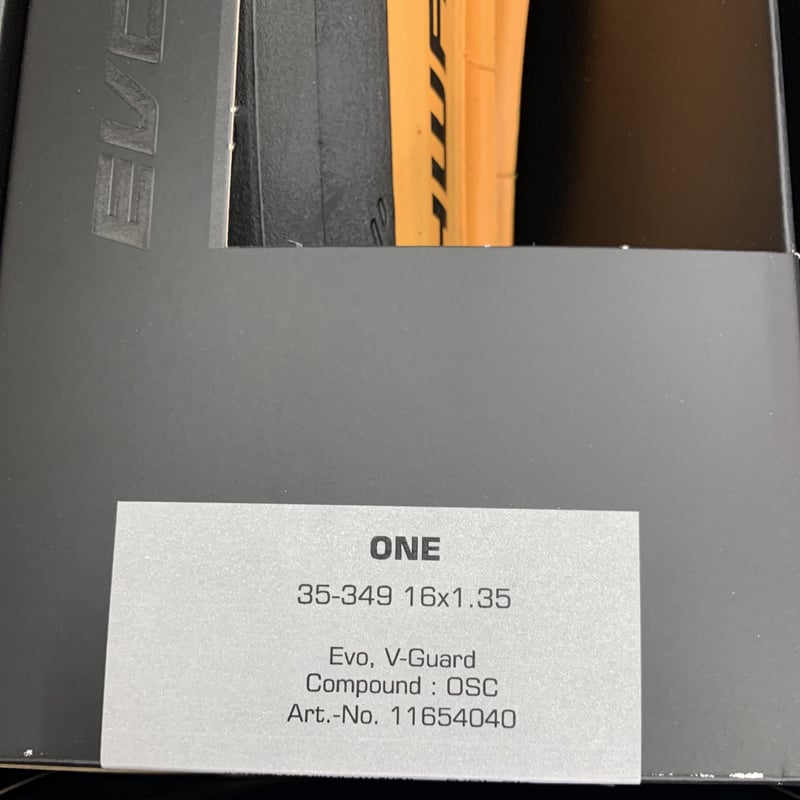 Schwable One シュワルベ 349 16 インチ Brompton Schwalbe One 16x1.35 35-349 Tan Wall - J.C. Lind Bike Co.