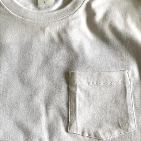 「A View」T-shirt（白）SOMETHING ABOUT 2022