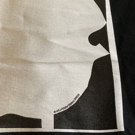 「00.01.33」T-shirt（黒）ステッカー付き!!! SOMETHING ABOUT 2019