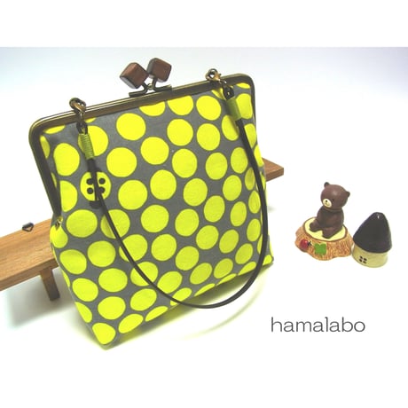 (販売休止)【HA-1110】<横ひねり>18cm/角型(肉球/アンティークゴールド)・カン付き