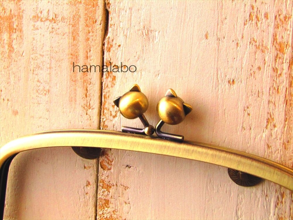HA-1559】17cm/くし型の口金/(ネコ玉×アンティークゴールド) | Hamalab