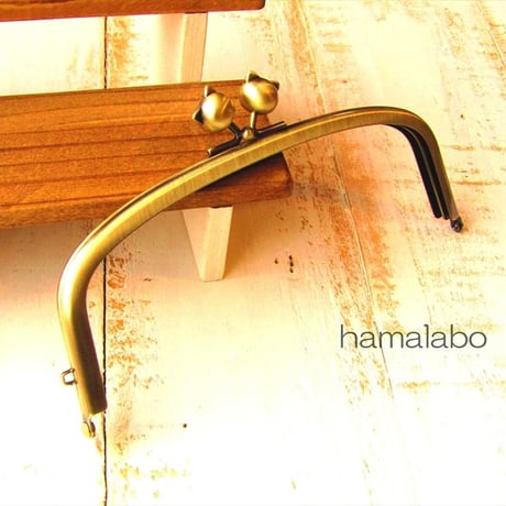 【HA-1559】17cm/くし型の口金/(ネコ玉×アンティークゴールド)