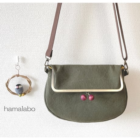 まあしひ。ハンドメイドがま口ショルダーバッグ♪ベージュ♪角形口金24㎝ まあしひ。ハンドメイドがま口ショルダーバッグ♪ベージュ♪角形