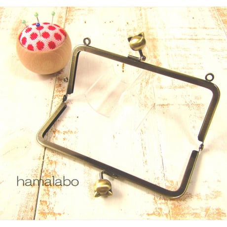 【HA-1968】13.5cm/角型(ネコ玉×アンティークゴールド)・カン付き