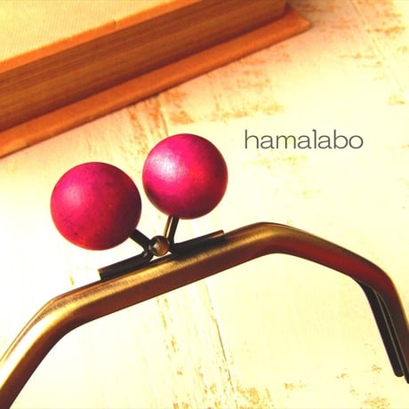 在庫調整で今だけ30％引き！【HA-1607】台形型の口金13cm/(ちょっと大きな紫色の木玉×アンティークゴールド)