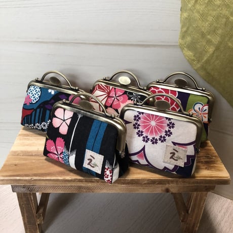 【HA-1575】持ち手付きの押し口金8.5cm/角型(アンティークゴールド)