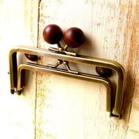 【HA-1229】親子口金 12cm(ちょっと大きな茶色の木玉×アンティークゴールド)