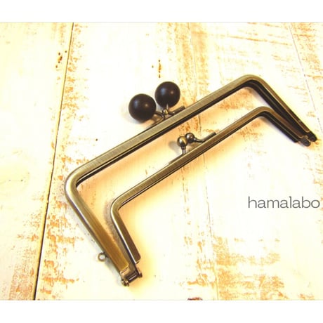 【HA-2087】親子口金18cm(ちょっと大きな黒色の木玉×アンティークゴールド)