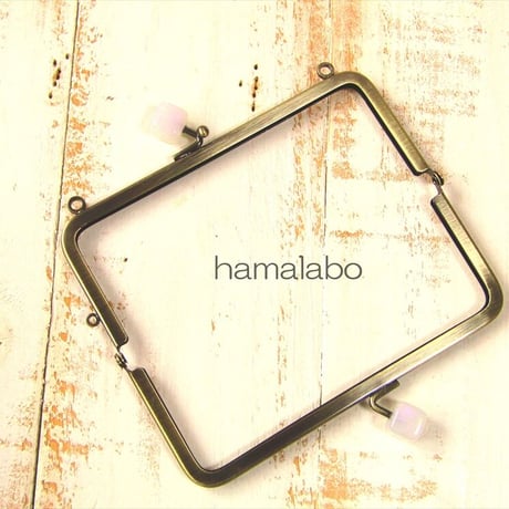 【HA-1960】13.5cm/角型(オーロラホワイトキューブ×アンティークゴールド)・カン付き