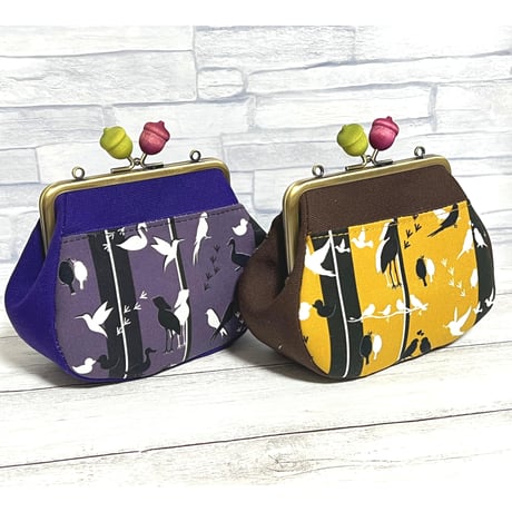 【HA-2412】12cm角型口金/小鳥のピースケ×茶色のどんぐり/アンティークゴールド/カン付き