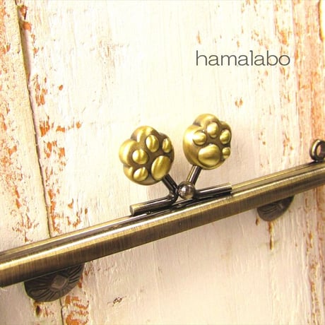 【HA-1967】13.5cm/角型(肉球×アンティークゴールド)・カン付き