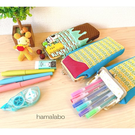 【HA-2253】7.5cm/角型/緑色のどんぐり/アンティークゴールド