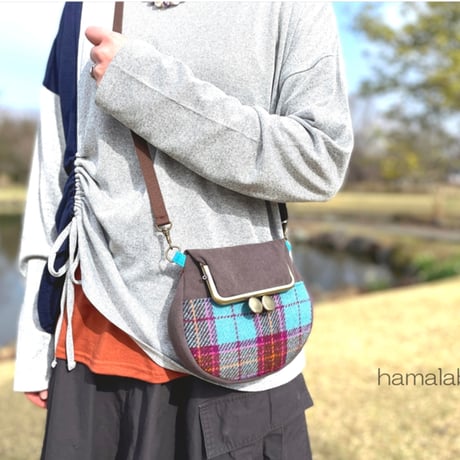 在庫調整で今だけ30％引き！【HA-b1122】12cm角型口金/コトリ型(レトロ模様)/ゴールド