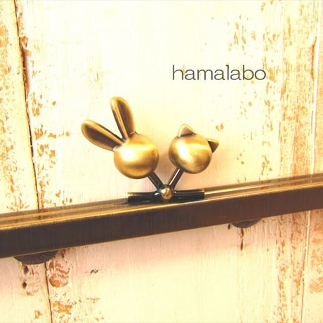 【HA-1753】19cm浮き足口金/ウサギ玉×ネコ玉(アンティークゴールド)