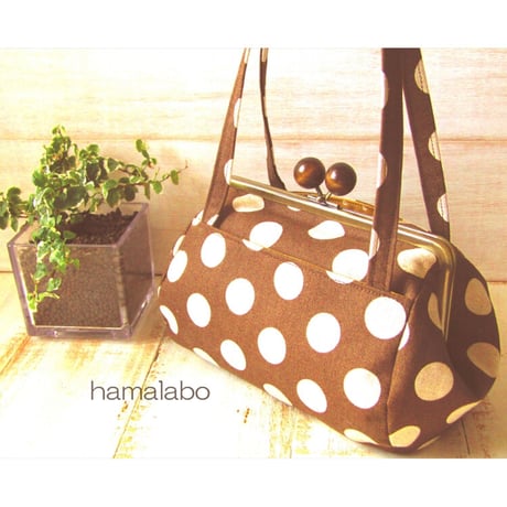 (販売休止)【HA-1110】<横ひねり>18cm/角型(肉球/アンティークゴールド)・カン付き