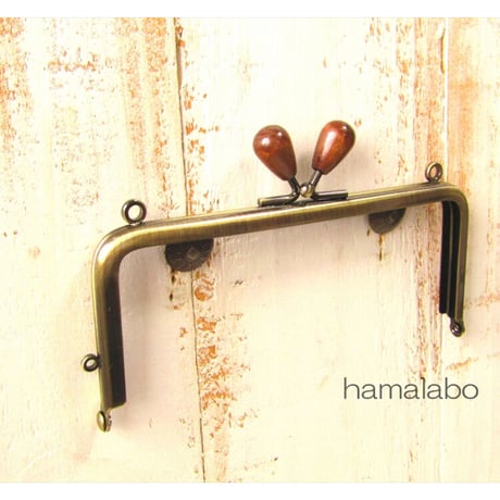 【HA-1965】13.5cm/角型(茶色の木オーバル×アンティークゴールド)・カン付き