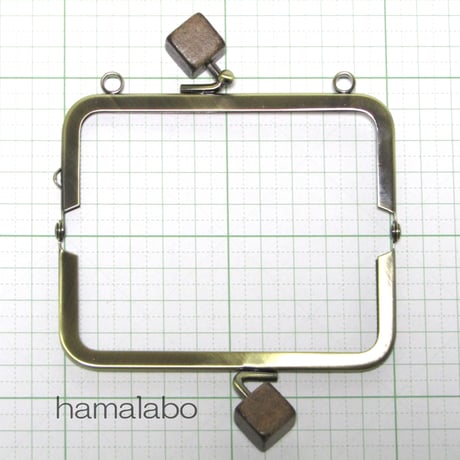 【HA-165】10cm/角型(茶色の木キューブ×アンティークゴールド)・カン付き