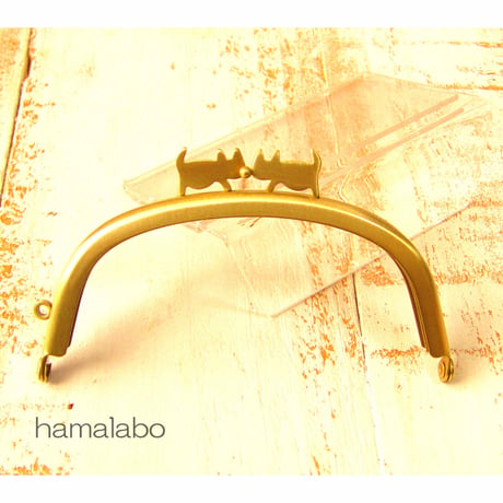 【HA-2028】ぽっちゃりネコ太の口金　10cm/くし型(アンティークゴールド)