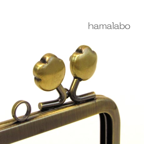 (販売休止)【HA-1110】<横ひねり>18cm/角型(肉球/アンティークゴールド)・カン付き