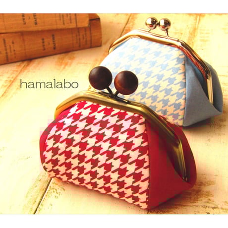 在庫調整で今だけ30％引き！【HA-1607】台形型の口金13cm/(ちょっと大きな紫色の木玉×アンティークゴールド)