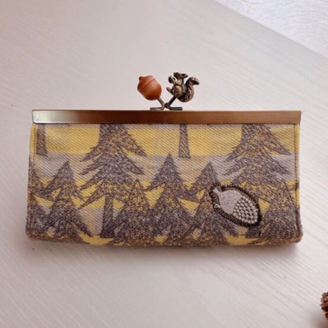 【HA-2286】19cm浮き足口金/リス×茶色のどんぐり/アンティークゴールド