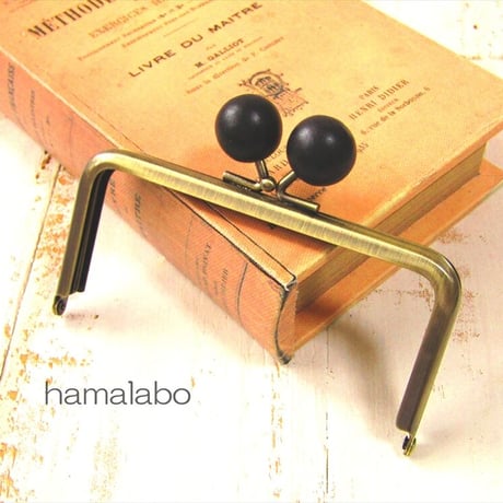 【HA-1940】12cm/角型(ちょっと大きな黒色の木玉×アンティーク)