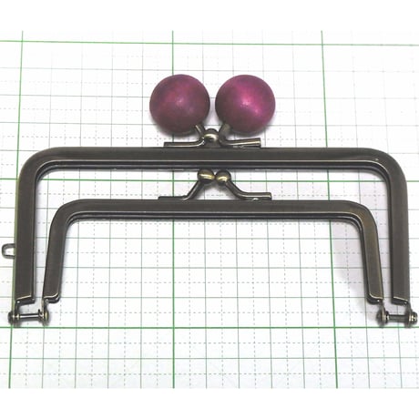 【HA-1231】親子口金 12cm(ちょっと大きな紫色の木玉×アンティークゴールド)