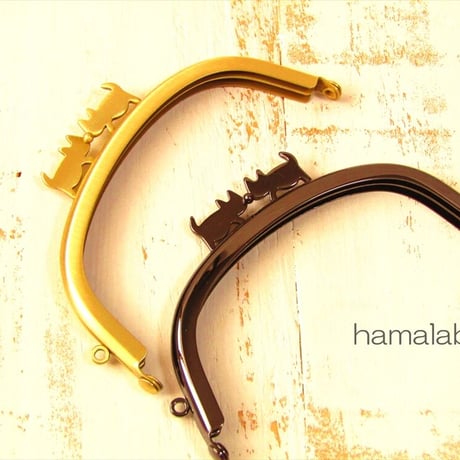 【HA-2028】ぽっちゃりネコ太の口金　10cm/くし型(アンティークゴールド)