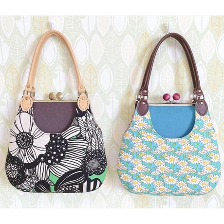 【HA-1375】18cm/角型(スマイル君ゴールド×ゴールド)・カン付き