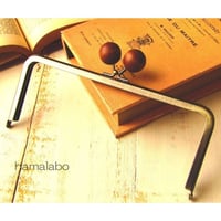 【HA-1521】18cm/角型(ちょっと大きな茶色の木玉×アンティークゴールド)